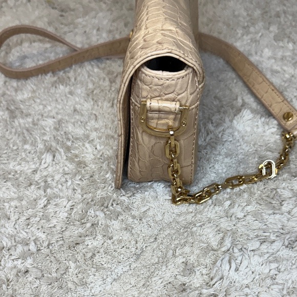 Tory Burch Like New TanCroc-Embossed Tan Crossbody Bag - Picture 4 of 11
